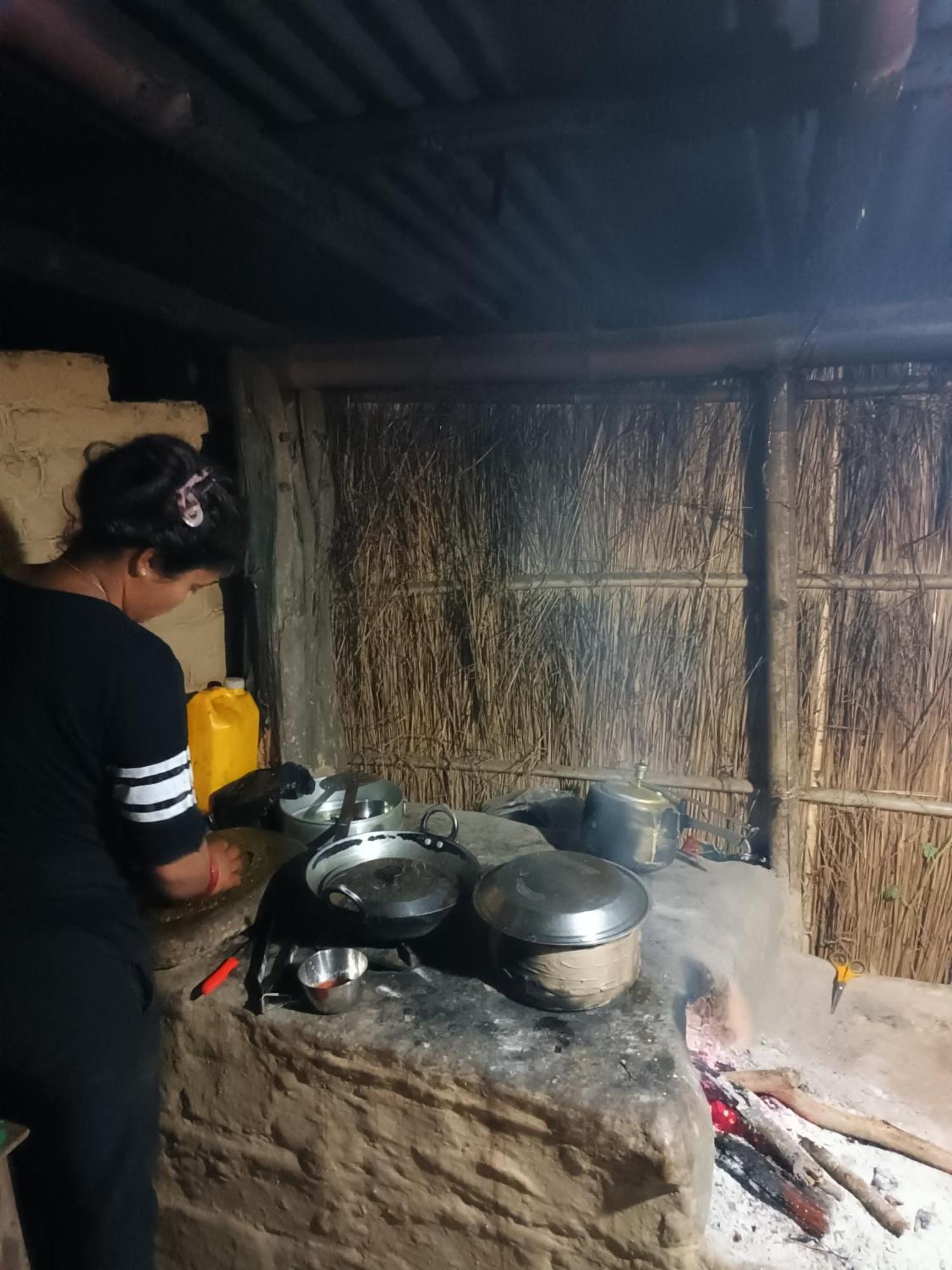 Nanu'S Bardiya Homestay ภายนอก รูปภาพ