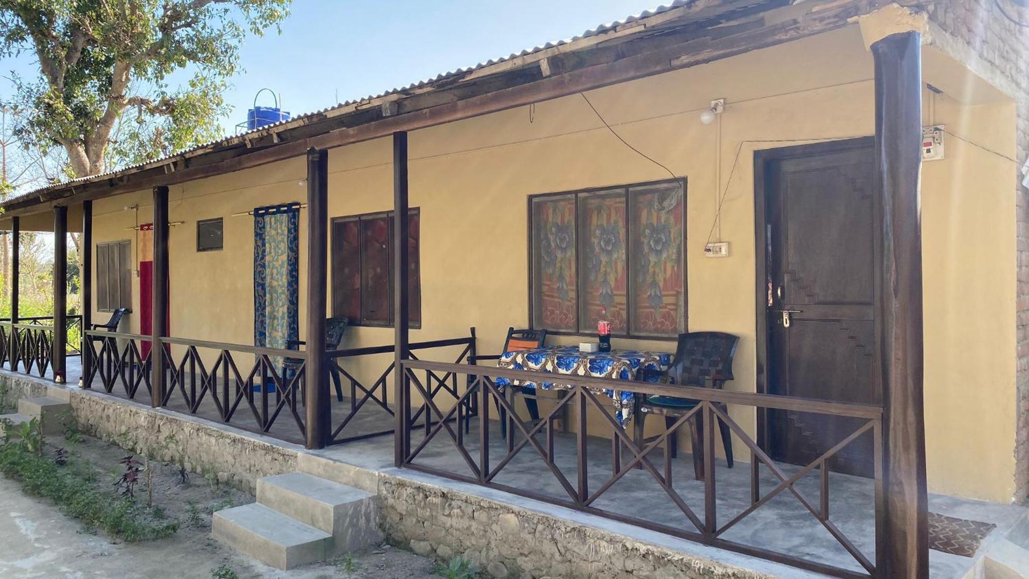 Nanu'S Bardiya Homestay ภายนอก รูปภาพ
