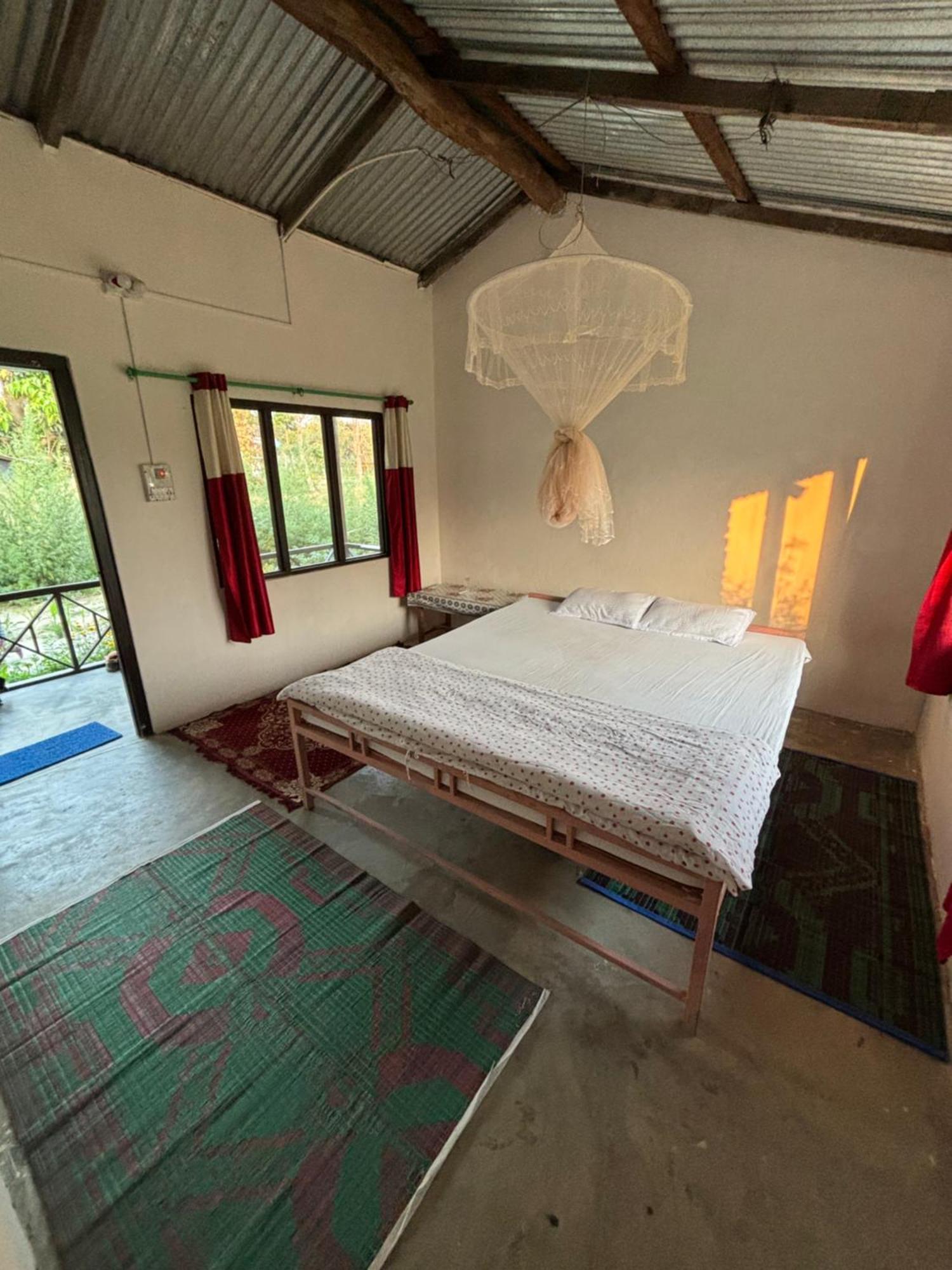 Nanu'S Bardiya Homestay ภายนอก รูปภาพ